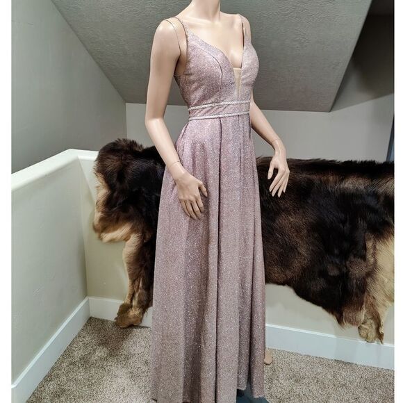 Glamorous Glittering Gown in Soft Pink - Picture 3 of 16